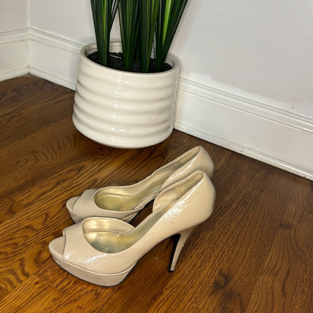 City Streets Tan Platform Heels, Size: US 8 1/2